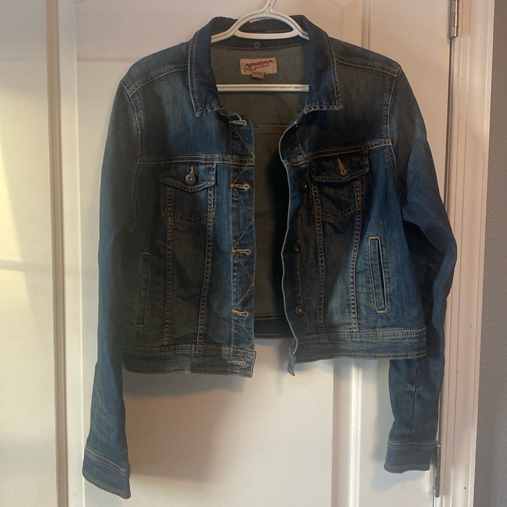 Size XL cropped Jean jacket